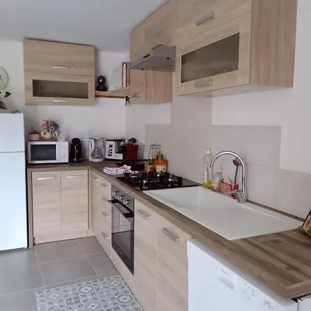 Holiday home L'ecole Buissonniere Noyant-la-Plaine