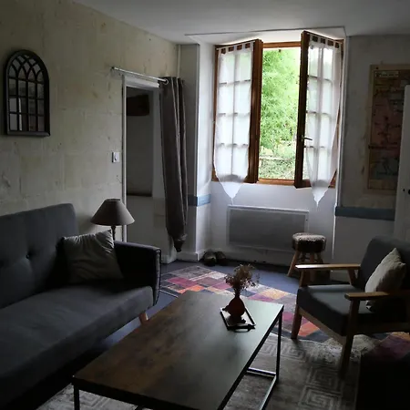 L'ecole Buissonniere Vakantiehuis Noyant-la-Plaine