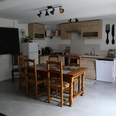 L'ecole Buissonniere Vakantiehuis Noyant-la-Plaine
