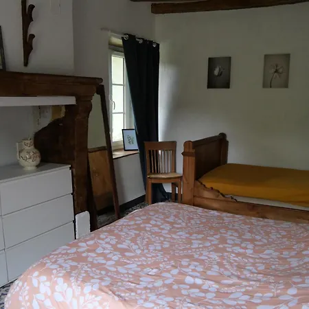 Nyaraló L'ecole Buissonniere Noyant-la-Plaine